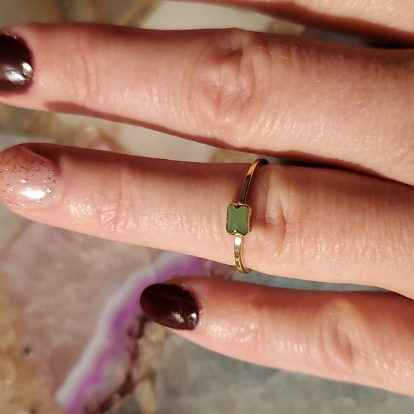 NWT! Gold plated stacking far out chrysoprase ring - Picture 6 of 12